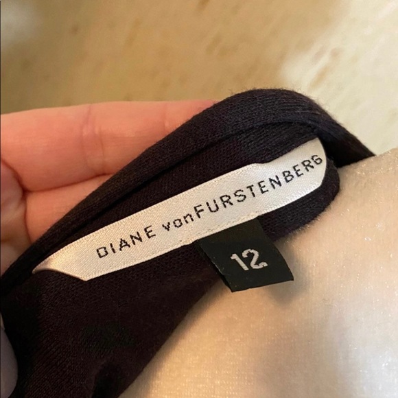 Diane von Furstenberg wool pencil dress. - Picture 6 of 9